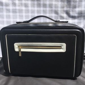 NWOT Estée Lauder Makeup Travel Case